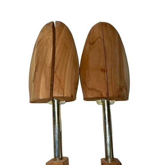 Vintage Rochester Cedar Shoe Trees Men’s Wooden Shoe Keeper Adjustable Made USA - Picture 5 of 9